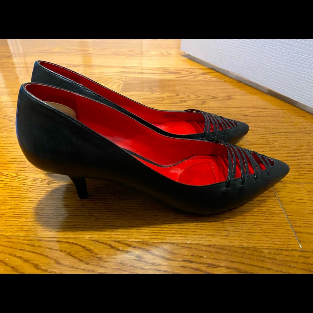 French brand Charles Jourdan kitten heel leather shoes.